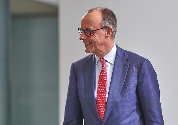 Bild vergr&ouml;&szlig;ern: Merz auch nächste Woche noch im Urlaub