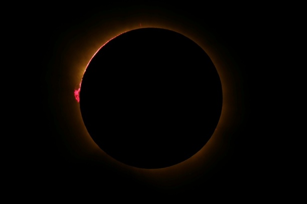 Bild vergr&ouml;&szlig;ern: Totale Sonnenfinsternis taucht Teile Spaniens in Dunkelheit