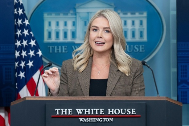 Bild vergr&ouml;&szlig;ern: Eine meiner engsten Vertrauten: Trumps Sprecherin Karoline Leavitt tritt zurück