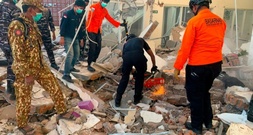 Rettungsdienste: Zahl der Todesopfer bei Erdbeben in Indonesien steigt auf 20