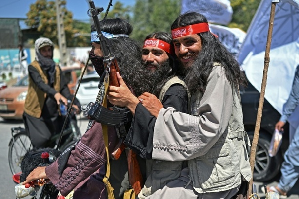 Bild vergr&ouml;&szlig;ern: Taliban feiern fünften Jahrestag ihrer Machtübernahme in Afghanistan