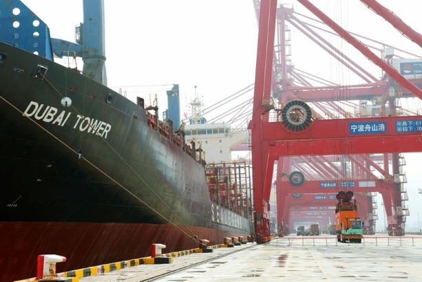 Bild vergr&ouml;&szlig;ern: Route durch die Arktis: Chinesisches Containerschiff nach Europa aufgebrochen