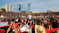Lula und Flavio Bolsonaro umwerben bei Wahlkampfauftakt Brasiliens weibliche Wählerschaft