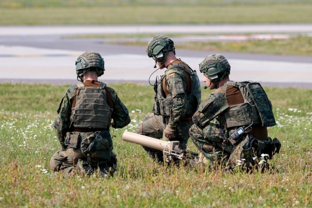 Bild vergr&ouml;&szlig;ern: Zahl der Bundeswehr-Soldaten auf höchstem Stand seit 13 Jahren