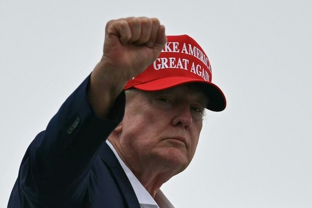 Bild vergr&ouml;&szlig;ern: US-Journalist: Trump droht dem Oman mit Angriffen bei Widerspruch gegen Iran-Abkommen