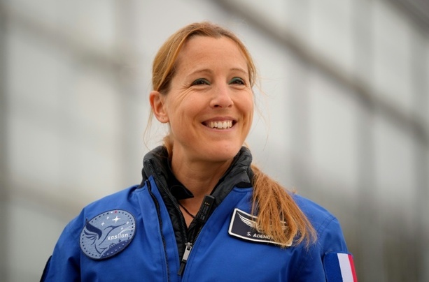 Bild vergr&ouml;&szlig;ern: Astronautin Adenot als erste Französin auf Außeneinsatz im All