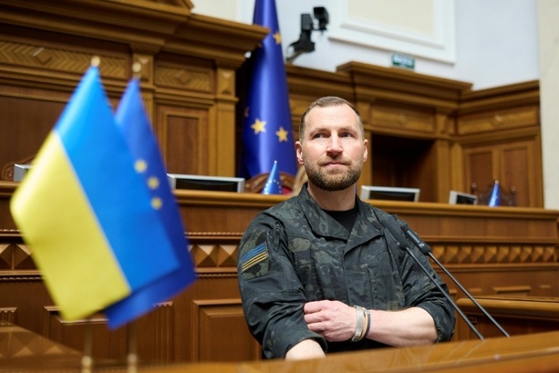 Bild vergr&ouml;&szlig;ern: Ukraine: Chmara als Nachfolger des populären Verteidigungsministers Fedorow bestätigt