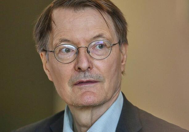 Bild vergr&ouml;&szlig;ern: Lauterbach hält Zahl der Hitzetoten für eher unterschätzt