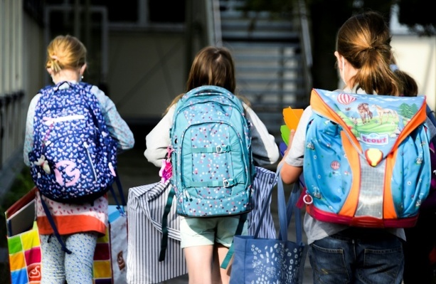 Bild vergr&ouml;&szlig;ern: Frauen machen häufiger höhere Schulabschlüsse als Männer