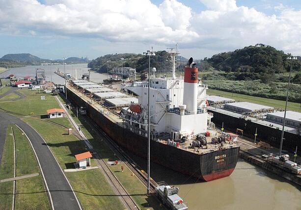 Bild vergr&ouml;&szlig;ern: El Nino zwingt Panama-Kanal zu Durchfahrtsbeschränkungen