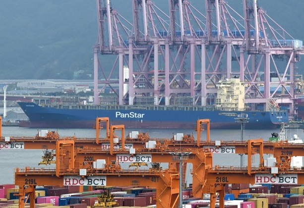 Bild vergr&ouml;&szlig;ern: Südkorea schickt erstes Containerschiff durch die Arktis