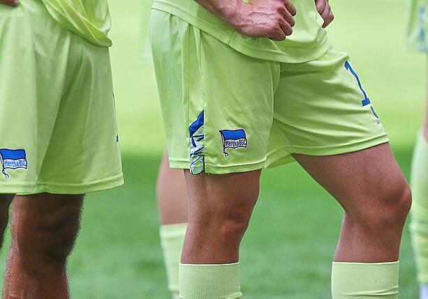 Bild vergr&ouml;&szlig;ern: DFB-Pokal: Hertha BSC siegt gegen Saarbrücken im Elfmeterschießen