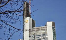 Commerzbank-Aufsichtsratschef will Überprüfung des Übernahmerechts
