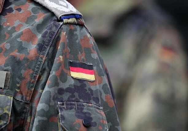 Bild vergr&ouml;&szlig;ern: Leichter Anstieg bei Ostdeutschen in Spitzenpositionen