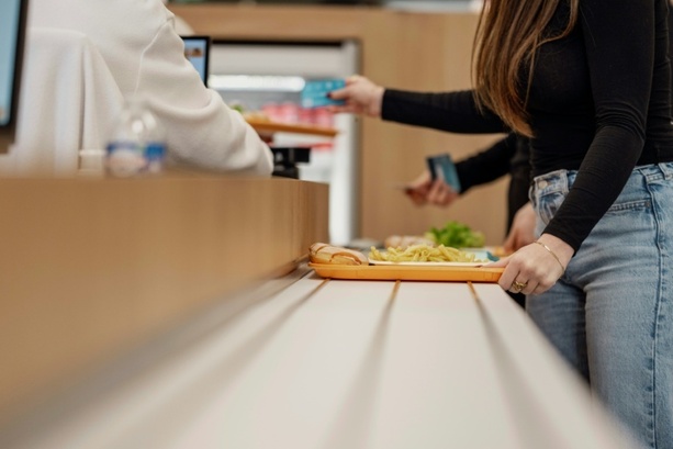 Bild vergr&ouml;&szlig;ern: Veganes Angebot in Hochschulmensen binnen zehn Jahren vervierfacht