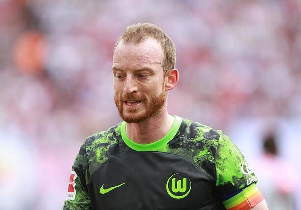 Bild vergr&ouml;&szlig;ern: Wolfsburg zittert sich gegen Regionalligist Altglienicke weiter