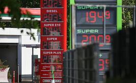 Linken-Chefin fordert Entlastungspaket wegen hoher Spritpreise
