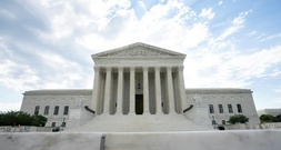 Supreme Court billigt vorerst Trump-Dekret für erschwerte Briefwahl