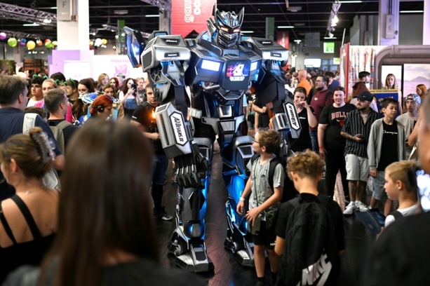Bild vergr&ouml;&szlig;ern: Computerspielmesse Gamescom startet in Köln