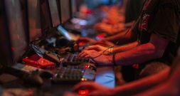 Umfrage: Gamer geben im Schnitt mehr als 300 Euro pro Jahr für Spiele aus