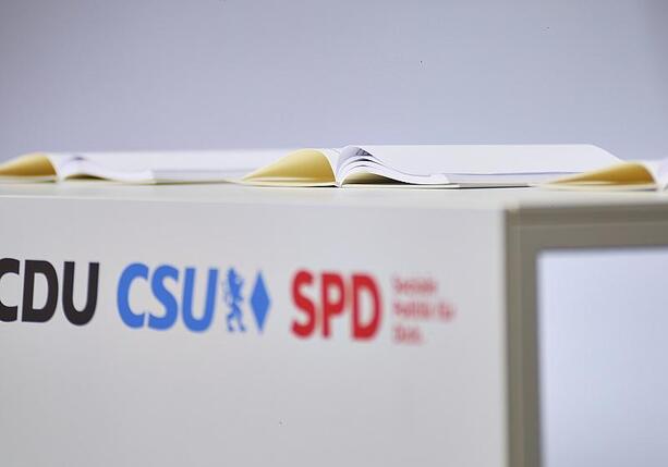 Bild vergr&ouml;&szlig;ern: Union und SPD beraten in Münster über Reformtempo