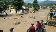 Chinesische Staatsmedien: Viele Opfer bei Erdrutsch in Grenzort in Tibet