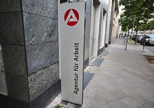 Ifo-Barometer: Unternehmen bauen weniger Personal ab