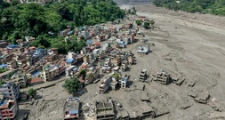 Behörden: Nach Überschwemmungen in Nepal 384 Touristen vermisst