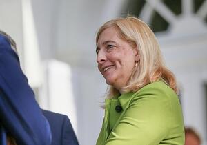 Warken: Merz bleibt Kanzler nach Ost-Wahlen