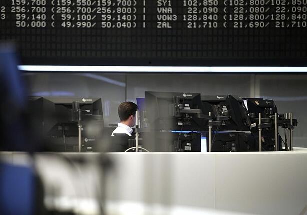 Bild vergr&ouml;&szlig;ern: Dax startet mit leichtem Plus - Positive Signale aus Übersee