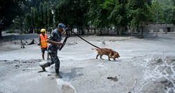 Zahl der Todesopfer nach Sturzflut in Nepal steigt auf mindestens 469