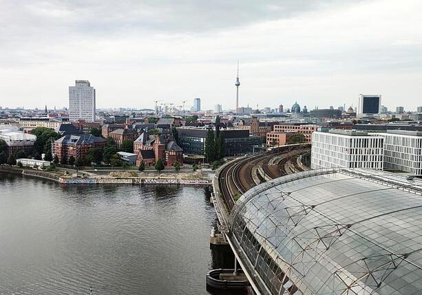 Bild vergr&ouml;&szlig;ern: Bundesregierung siedelt KI-Sicherheitsinstitut in Berlin an