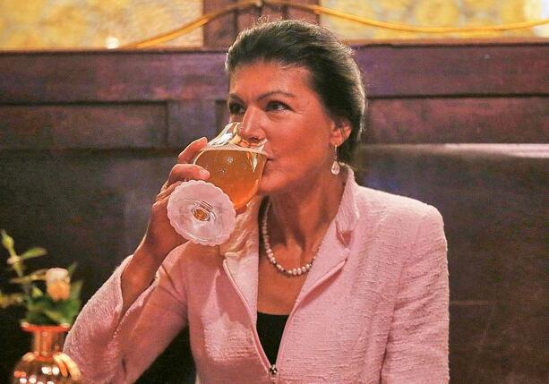Bild vergr&ouml;&szlig;ern: Wagenknecht nennt Teile der Bundesregierung rechtsextrem
