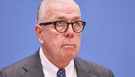 Ärztepräsident will pensionierte Ärzte an Schulen schicken