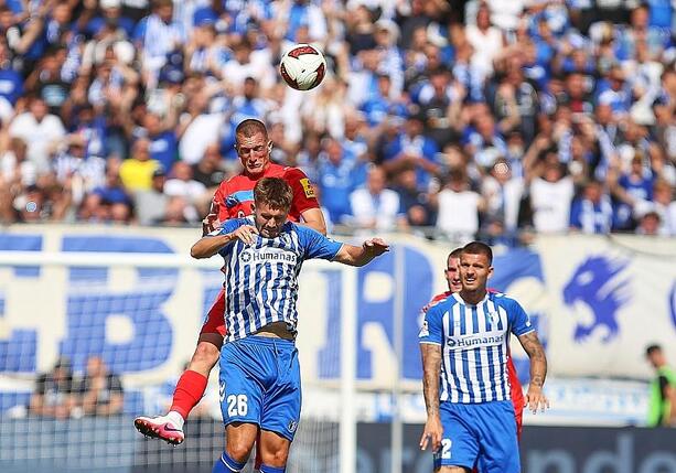 Bild vergr&ouml;&szlig;ern: 2. Bundesliga: Magdeburg schlägt Kiel