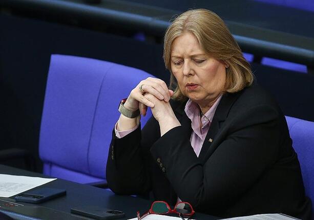 Bild vergr&ouml;&szlig;ern: JU kritisiert Arbeitsministerin im Reformstreit