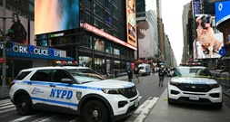 Messerattacke in New York: Angreiferin sticht am Times Square auf zwei Menschen ein