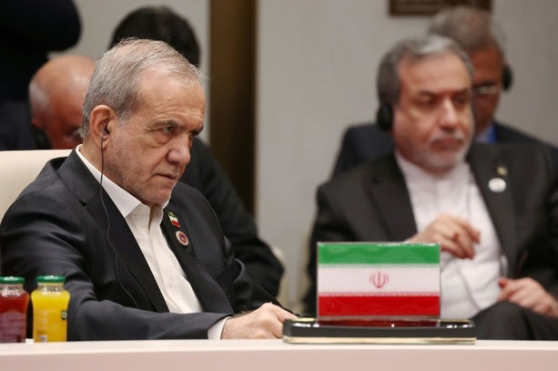 Bild vergr&ouml;&szlig;ern: Peseschkian: Iran wird Verpflichtungen aus Vereinbarung wieder erfüllen - wenn USA es tun