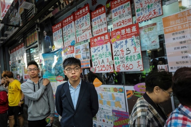 Bild vergr&ouml;&szlig;ern: Vorwurf der Kollaboration: Hongkonger Aktivist Wong bekennt sich in Prozess schuldig