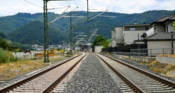 Verbände und Unternehmen warnen vor Kürzungen von Geldern für Schienenverkehr