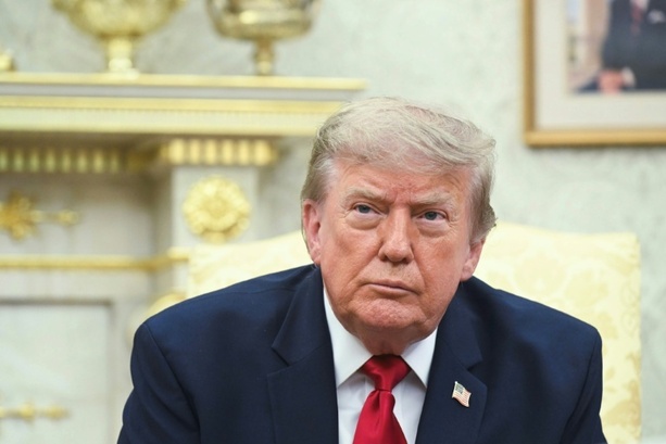 Bild vergr&ouml;&szlig;ern: USA: Goldener Trump-Dollar kommt in Umlauf