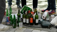 Weniger Jugendliche trinken Alkohol - Rauschtrinken bei Männern weiter verbreitet