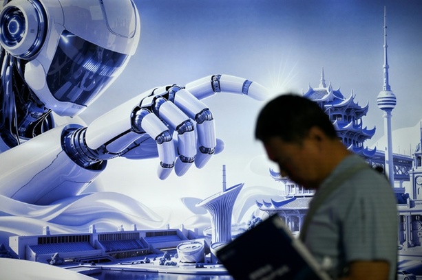 Bild vergr&ouml;&szlig;ern: DIHK-Umfrage: Unternehmen spüren Druck aus China - wählen aber Flucht nach vorn