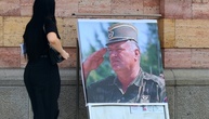 Leiche von Kriegsverbrecher Mladic in Serbien eingetroffen