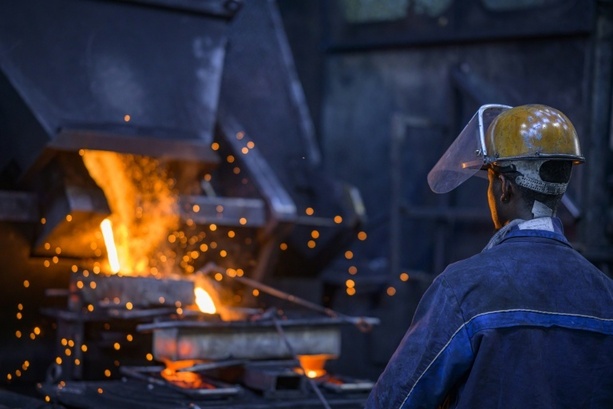 Bild vergr&ouml;&szlig;ern: Großaufträge sorgen für deutliches Auftragsplus für die Industrie im Juli