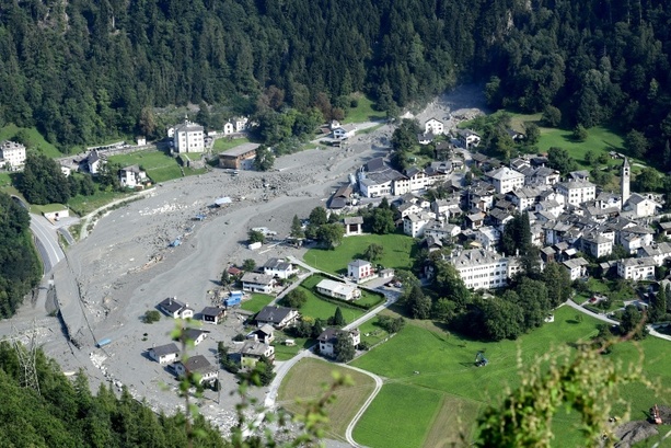 Bild vergr&ouml;&szlig;ern: Schweiz: Fünf Freisprüche im Prozess um Bergsturz mit vier deutschen Todesopfern