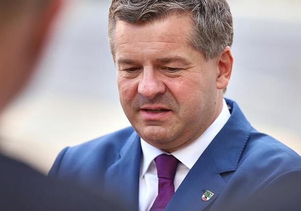 Bild vergr&ouml;&szlig;ern: Söder rechnet mit gutem Abschneiden von Schulze in Sachsen-Anhalt