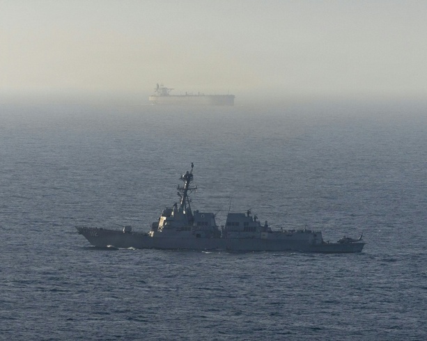 Bild vergr&ouml;&szlig;ern: US-Militär: Drei iranische Öltanker der iranischen Revolutionsgarden zerstört