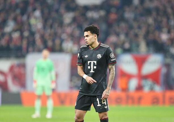 Bild vergr&ouml;&szlig;ern: 1. Bundesliga: Schalke und Bayern trennen sich unentschieden