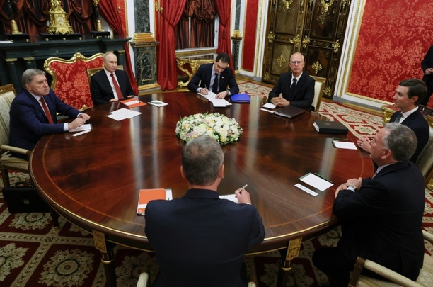 Bild vergr&ouml;&szlig;ern: Weißes Haus: US-Gesandte und Putin erörterten konkrete Pläne zur Beendigung des Kriegs